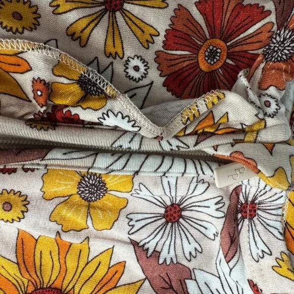 Newborn Posh Peanut Sunflower Footie - Picture 5 of 6